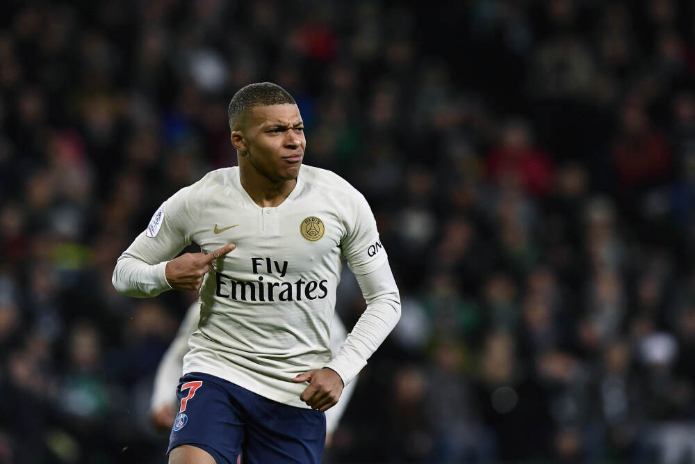 格鲁吉亚前国防部长因涉嫌组织策划未遂政变被逮捕